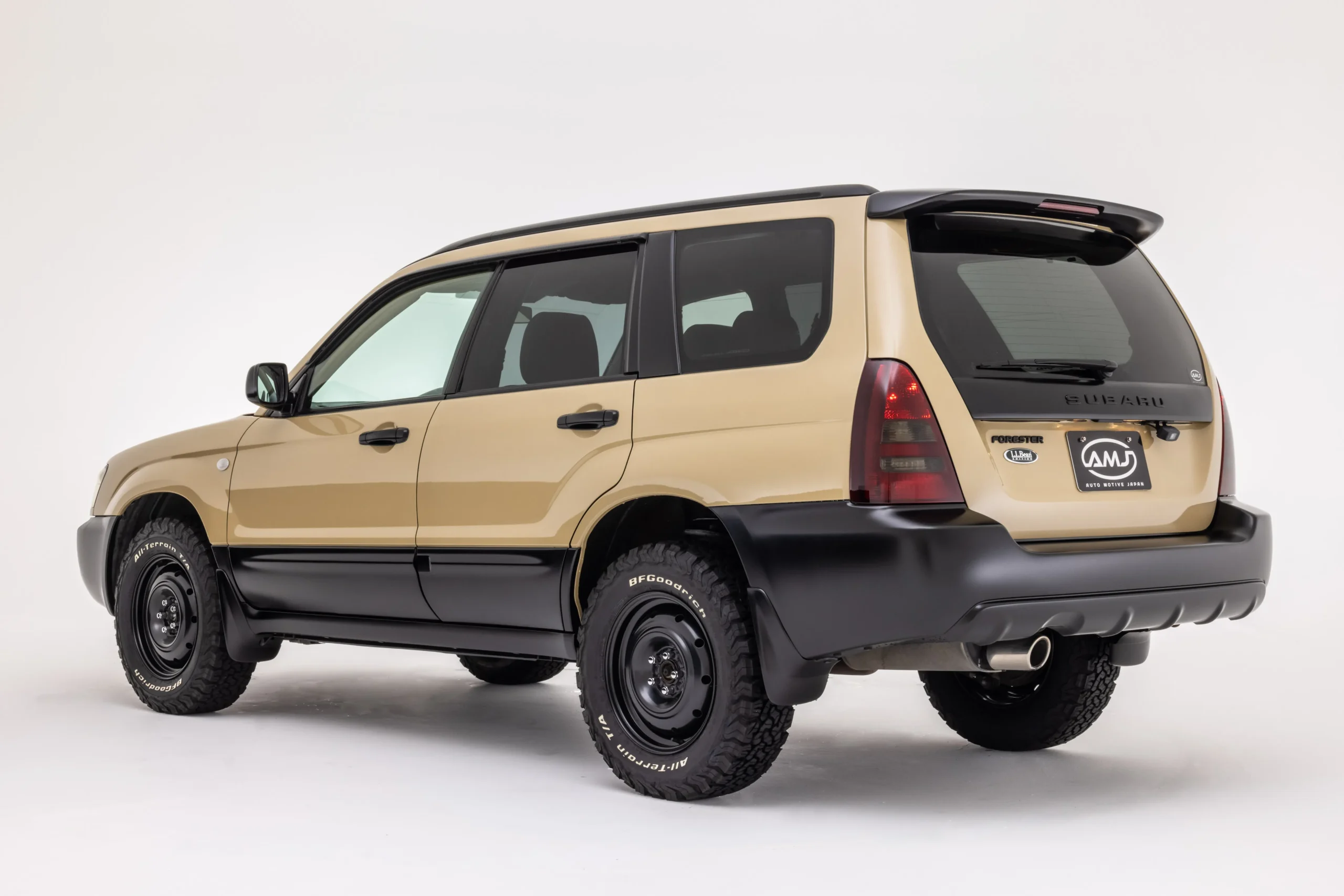 スバル フォレスター2.0 XT L.L.Bean エディション 4WD （サハラ